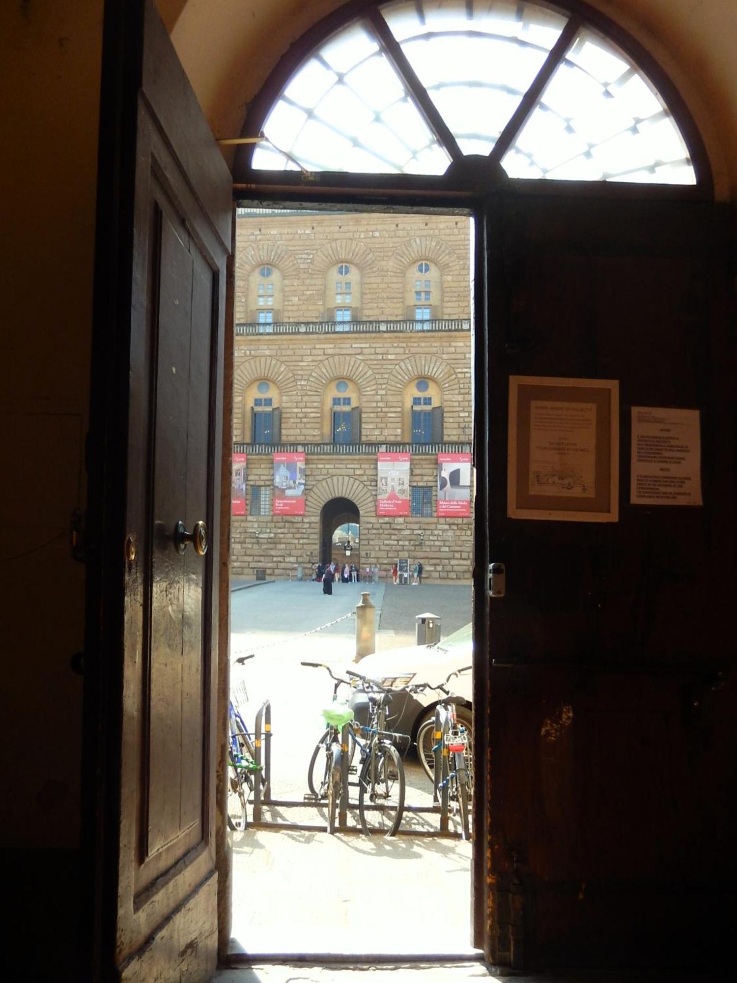Panoramic View 2 Pitti Palace Close 2Ponte Vecchio Florence Exterior photo